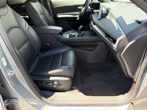 Certified 2025 Cadillac XT4 Premium Luxury FWD image 23