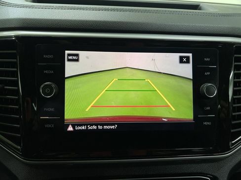 Used 2020 Volkswagen Atlas Cross Sport SEL image 21