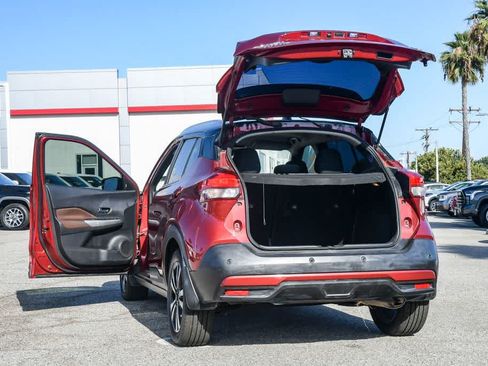 Used 2020 Nissan Kicks SR FWD image 29
