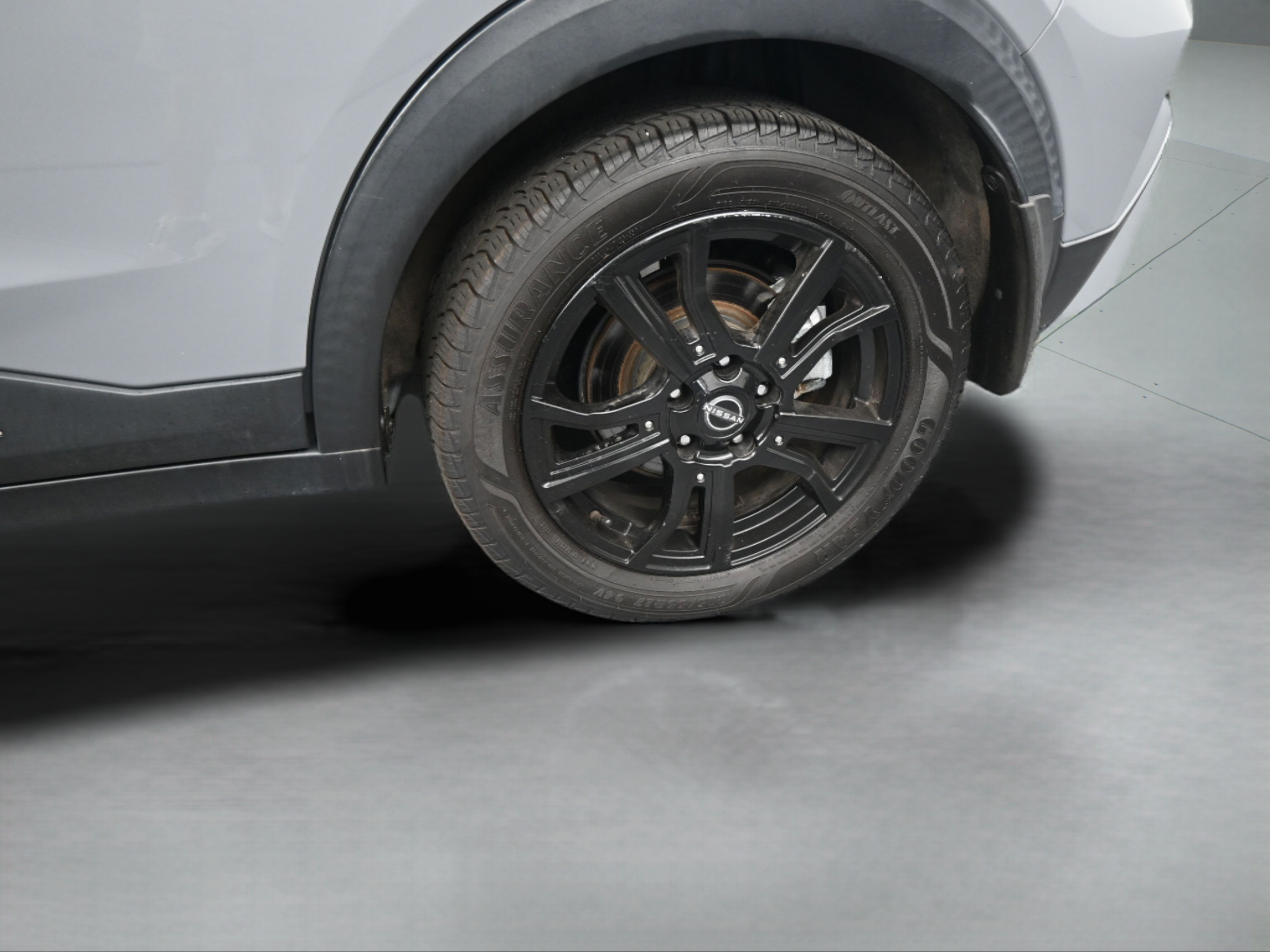 Used 2022 Nissan Kicks SR w/ Premium Package FWD image 35