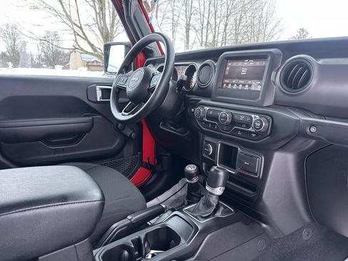 Used 2023 Jeep Gladiator Sport image 24