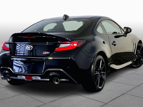 Used 2024 Toyota GR86 Premium image 13