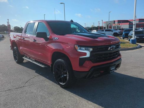 Used 2023 Chevrolet Silverado 1500 LT Trail Boss AWD/4WD image 2