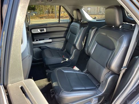 Used 2024 Ford Explorer Limited image 20