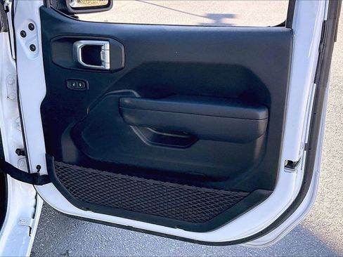 Used 2024 Jeep Wrangler Sport S image 22