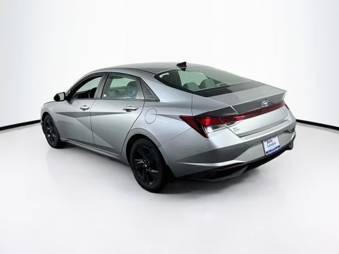 Used 2023 Hyundai Elantra SEL FWD image 7