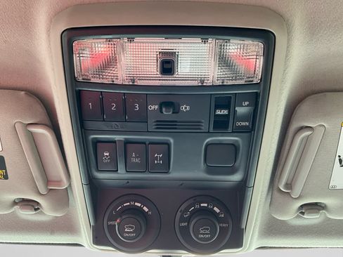 Used 2019 Toyota 4Runner TRD Off-Road Premium AWD/4WD image 23