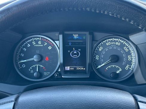 Certified 2022 Toyota Tacoma TRD Off-Road w/ TRD Premium Off Road Package image 23
