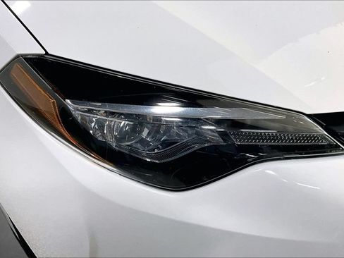 Used 2019 Toyota Corolla LE FWD image 30