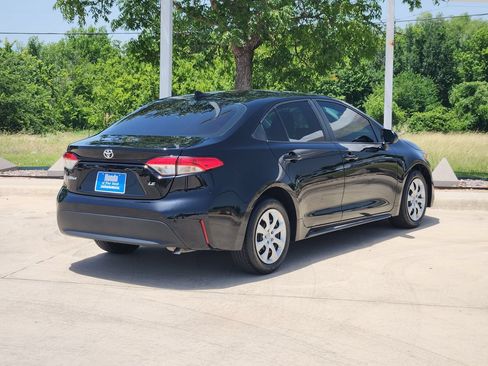 Used 2024 Toyota Corolla LE FWD image 5