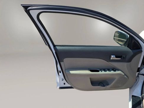 Used 2012 Ford Fusion SEL FWD image 25