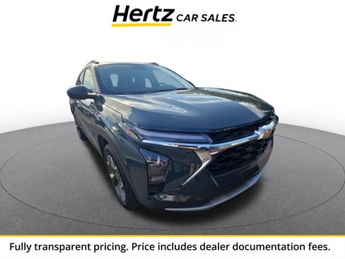 Used 2025 Chevrolet Trax LT FWD image 1