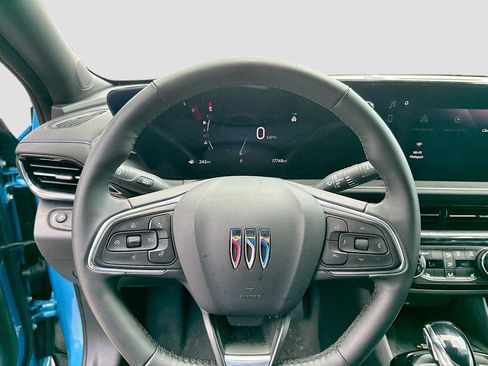 Used 2025 Buick Envista Sport Touring w/ Convenience I Package FWD image 13