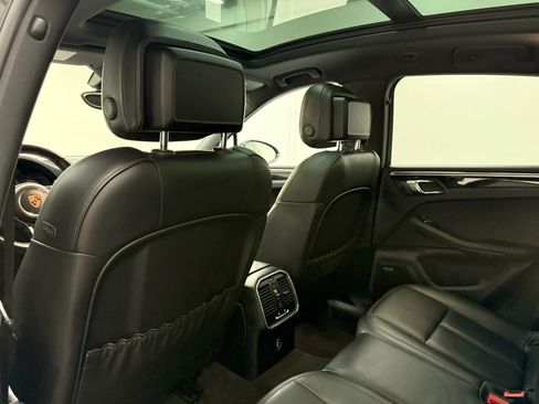 Used 2018 Porsche Macan S image 37