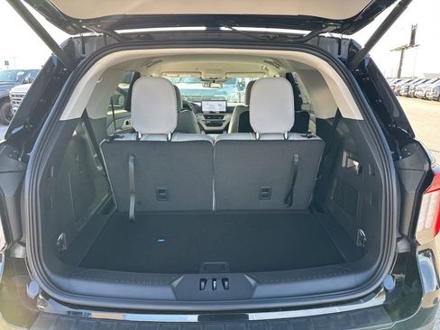 New 2026 Ford Explorer Active w/ Active Comfort Package image 38