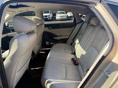 Used 2020 Honda Accord EX image 13