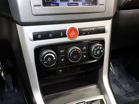 Used 2014 Chevrolet Captiva Sport LT w/ Convenience Package image 17