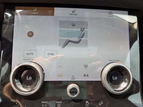 Used 2021 Land Rover Range Rover Velar S AWD/4WD image 22
