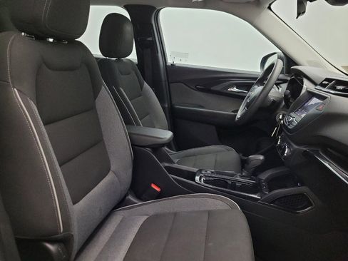 Used 2021 Chevrolet TrailBlazer LS FWD image 21