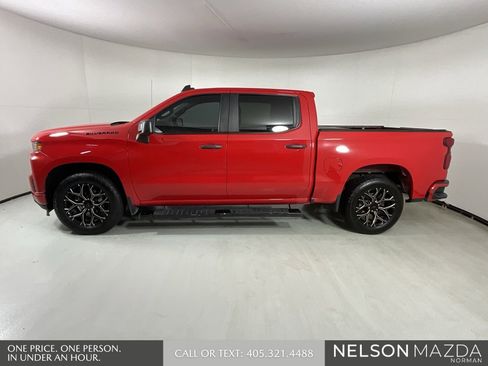 Used 2022 Chevrolet Silverado 1500 Custom w/ LPO, Dark Essentials Package image 5