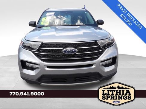 Certified 2023 Ford Explorer XLT w/ Equipment Group 202A RWD image 2