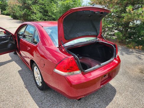 Used 2013 Chevrolet Impala LT w/ LT Sunroof Package FWD image 15