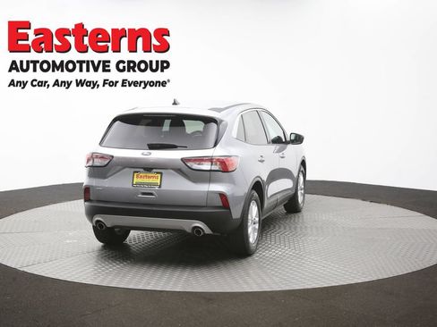Used 2022 Ford Escape SE FWD image 40