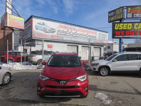 Used 2016 Toyota RAV4 XLE AWD/4WD image 6
