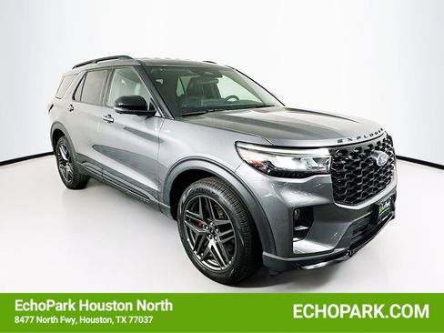 Used 2025 Ford Explorer ST-Line w/ ST-Line Street Pack AWD/4WD image 1
