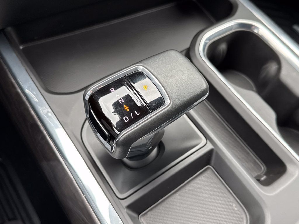 Certified 2023 Chevrolet Silverado 1500 LTZ AWD/4WD image 28