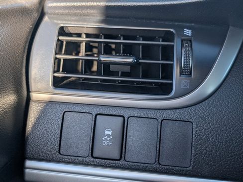 Used 2012 Toyota Camry LE FWD image 14