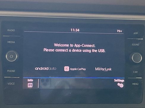 Used 2018 Volkswagen Atlas SE FWD image 27