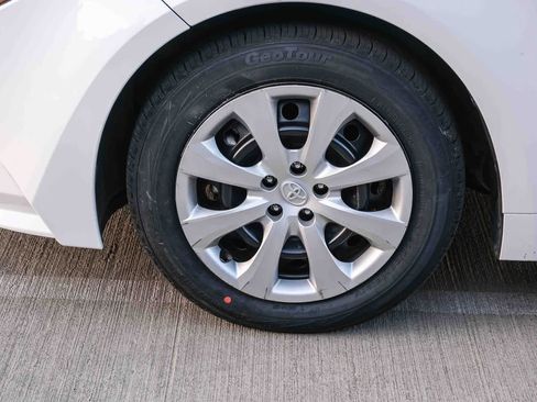 Used 2024 Toyota Corolla LE FWD image 10