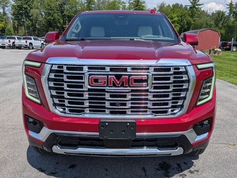 New 2026 GMC Yukon Denali w/ Denali Reserve Package AWD/4WD image 2