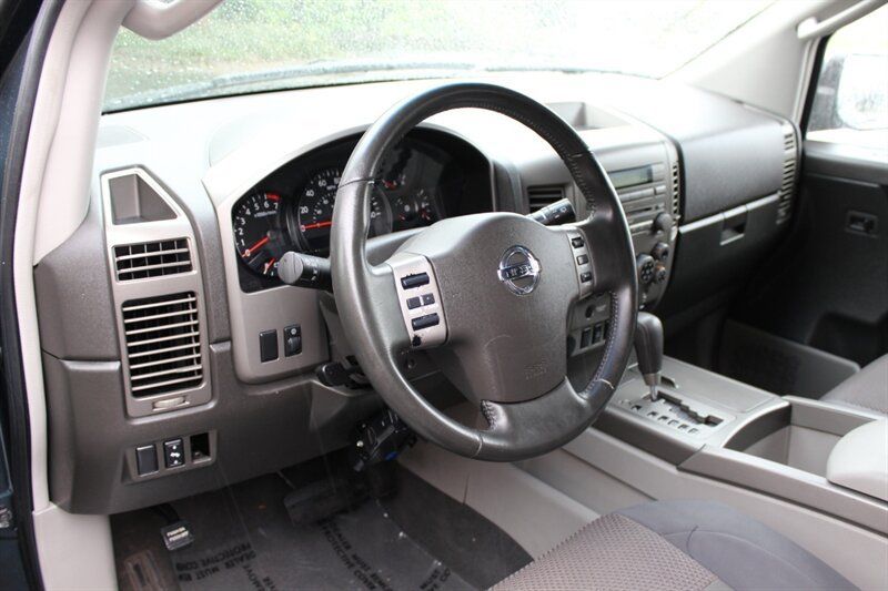 Used 2004 Nissan Armada SE w/ (BOS) Bose Pkg AWD/4WD image 9