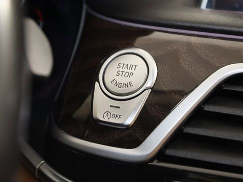 Used 2022 BMW 750i xDrive w/ Luxury Rear Seating Package image 42