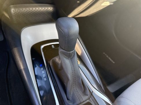 Used 2022 Toyota Corolla LE image 18