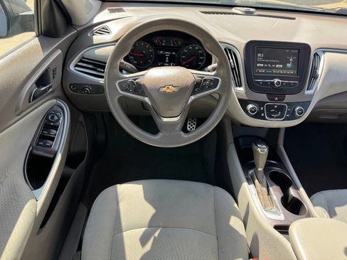 Used 2017 Chevrolet Malibu LS image 14