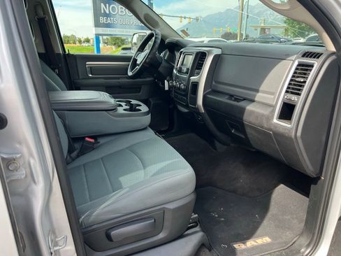 Used 2018 RAM 1500 Classic SLT image 17