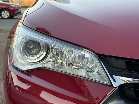 Used 2015 Toyota Camry LE FWD image 5