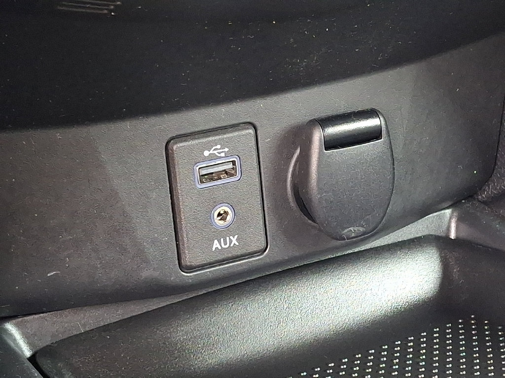 Used 2017 Nissan Rogue SL AWD/4WD image 27