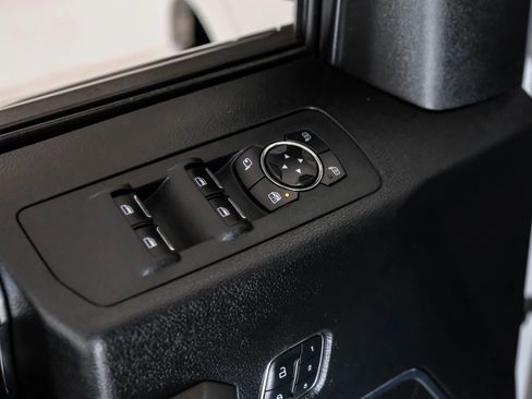 Used 2015 Ford F150 Platinum w/ Equipment Group 701A Luxury image 41