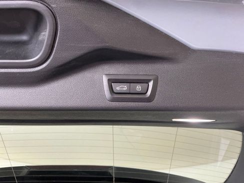 Used 2025 BMW X5 xDrive40i w/ M Sport Package AWD/4WD image 30