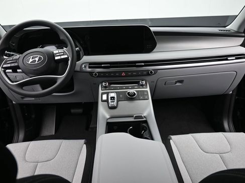 Used 2025 Hyundai Palisade SE image 11