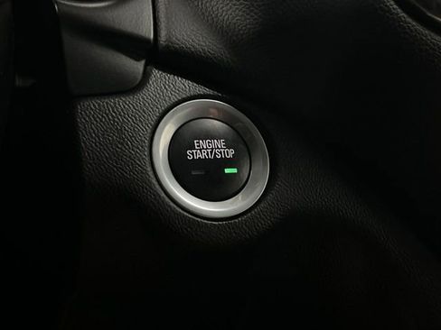 Used 2021 Chevrolet Equinox LT image 17