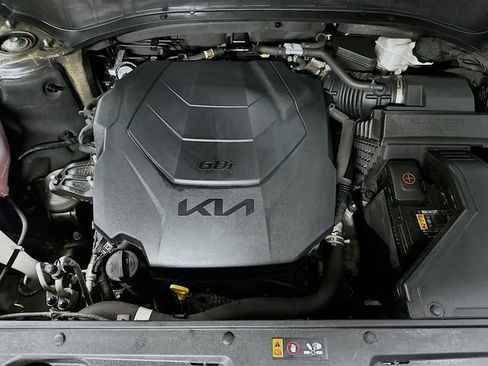 Used 2023 Kia Telluride EX w/ EX Captain's Chair Package image 33