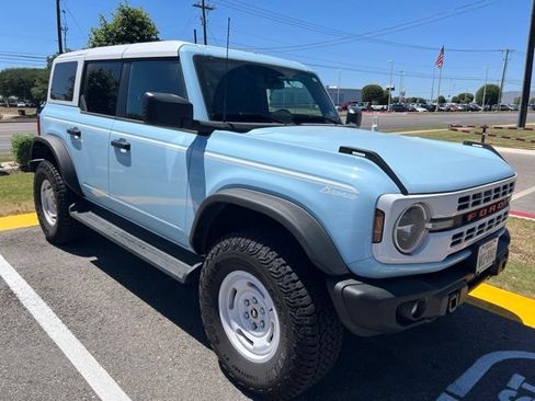 Used 2025 Ford Bronco Heritage Edition AWD/4WD image 2