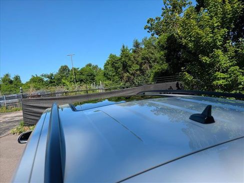 Used 2023 Volkswagen Atlas SE w/ Panoramic Sunroof Package FWD image 24