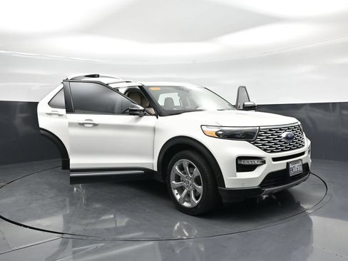 Used 2020 Ford Explorer Platinum w/ Premium Technology Package AWD/4WD image 36