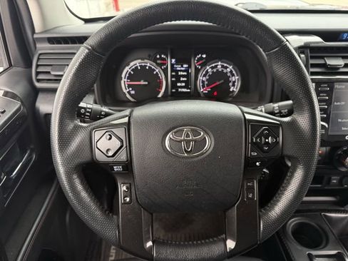Used 2020 Toyota 4Runner Venture w/ Moonroof Package image 12
